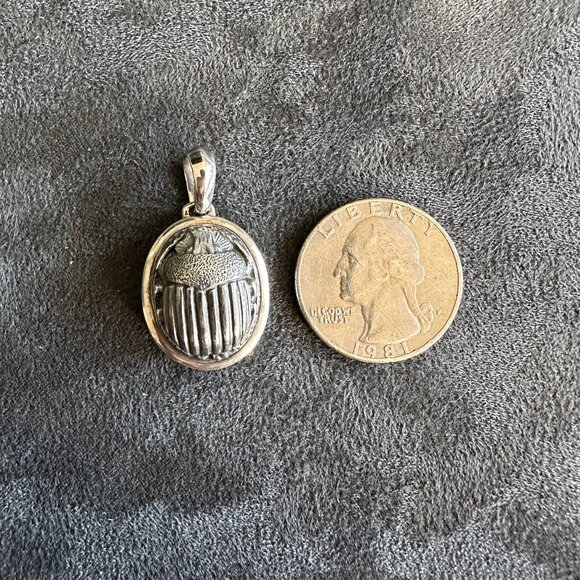 David Yurman Large Petrvs Scarab Pendant in Sterling Silver - RARE - Picture 12 of 15